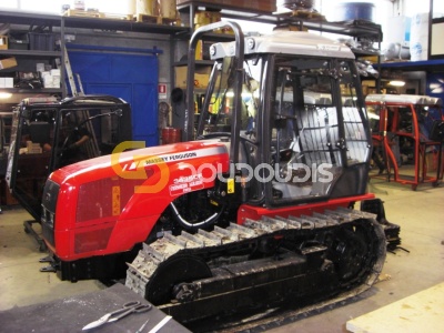 ΚΑΜΠΙΝΑ MASSEY FERGUSON Cingolo 3425 – 3435 – 3445 – 3455 CF/CFM = MASSEY FERGUSON Cingolo 3340 – 3350 – 3355 CF/CFM